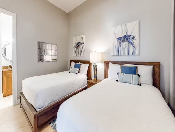 Penthouse Unit with Beach Service